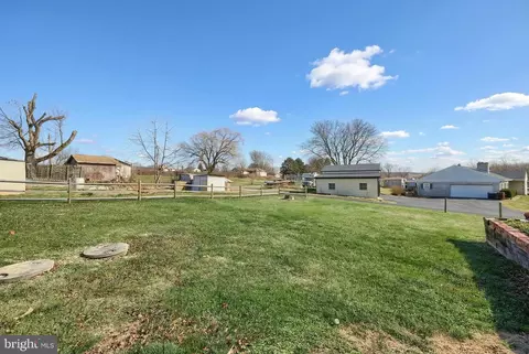 2402 Craley Rd, Windsor, PA 17366 photo 15