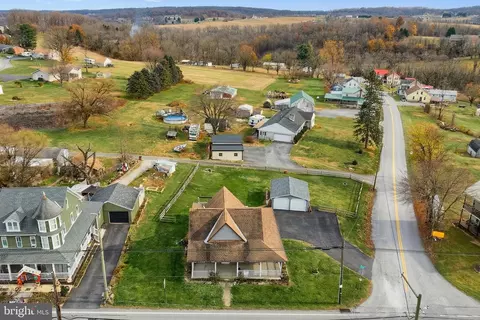 2402 Craley Rd, Windsor, PA 17366 photo 4