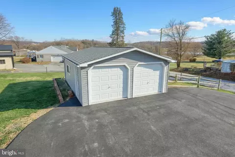 2402 Craley Rd, Windsor, PA 17366 photo 8