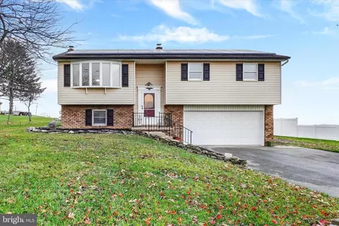 121 Pauline Ave, York, PA 17408
