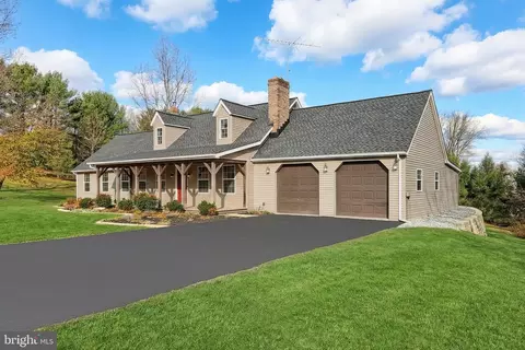 5077 Snyder Mill Rd, Spring Grove, PA 17362