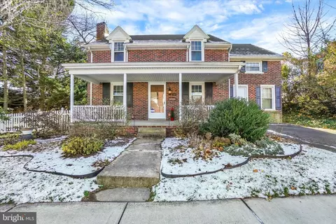 1274 W Poplar St, York, PA 17404