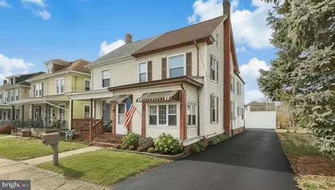 116 S Franklin St, Red Lion, PA 17356