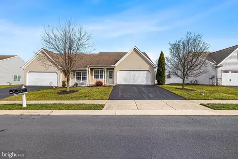 3121 Faire Wynd Pl, Dover, PA 17315