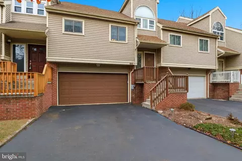 160 Greenleaf Rd, York, PA 17406