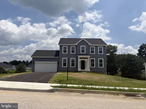 560 Ripple Dr #45, Hanover, PA 17331