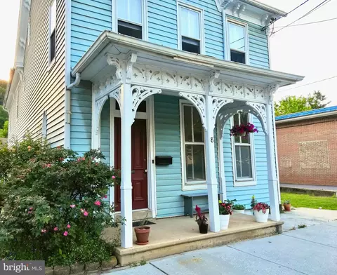 8 Water St, Glen Rock, PA 17327