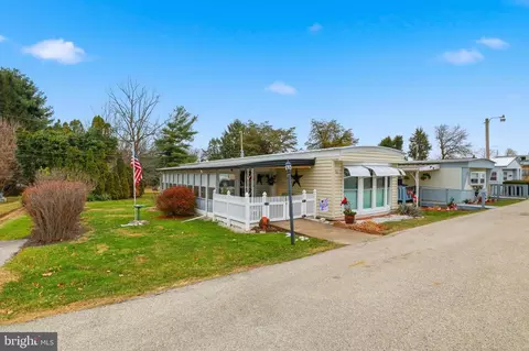 3715 Stony Brook Dr #10, York, PA 17402