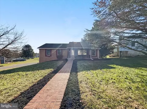 1629 Yorktowne Dr, York, PA 17408