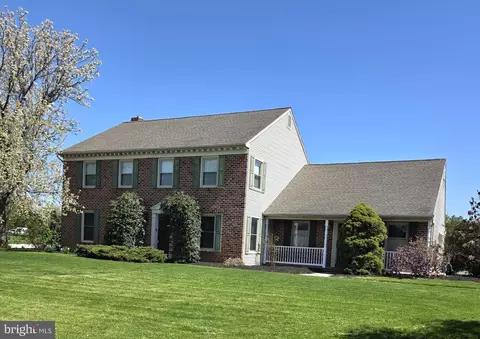 2035 Parkton Ln, York, PA 17408