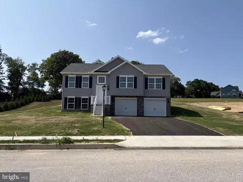 625 Ripple Dr #187, Hanover, PA 17331