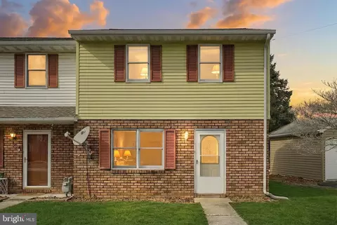 21 5th St, Hanover, PA 17331