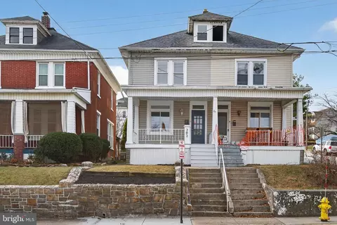 202 S Main St, Red Lion, PA 17356