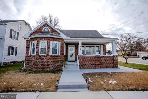 328 W Elm Ave, Hanover, PA 17331