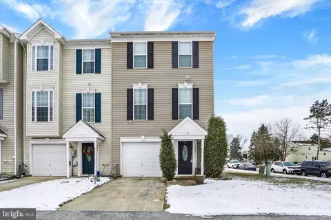 4097 Majestic Ct, Dover, PA 17315