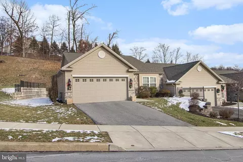 253 Red Haven Rd, New Cumberland, PA 17070