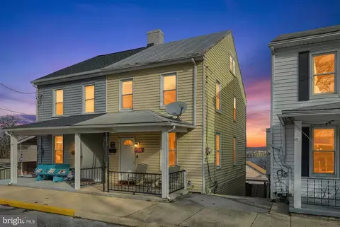 403 S 2nd St, Wrightsville, PA 17368