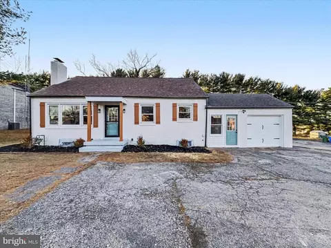 2196 S Queen St, York, PA 17402