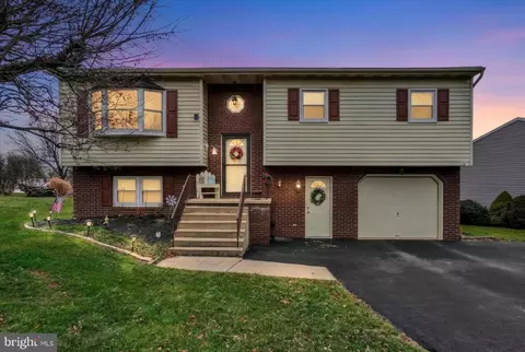 2545 Onyx Rd, York, PA 17408
