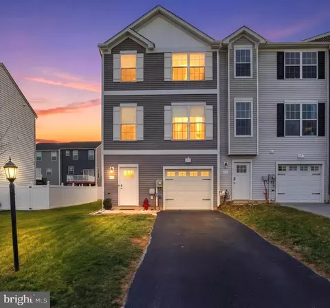 31 S Center St, Hanover, PA 17331
