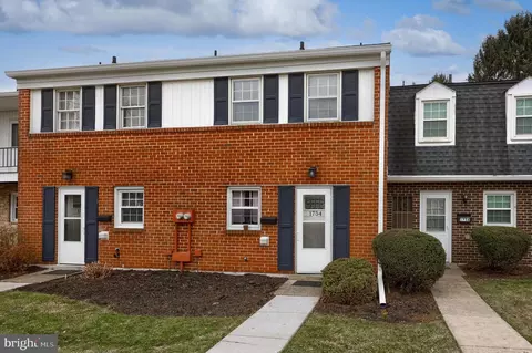 1754 Devers Rd, York, PA 17404