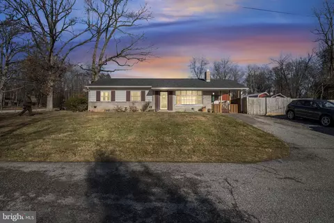 850 Buck Rd, Dover, PA 17315