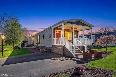 74 Chipawa Ave, Dover, PA 17315