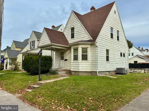 935 Parkway Boulevard Tioga St, York, PA 17404