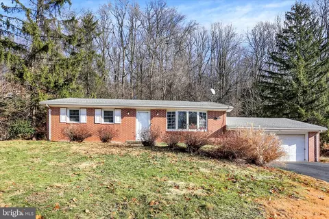 772 Fishing Creek Rd, New Cumberland, PA 17070