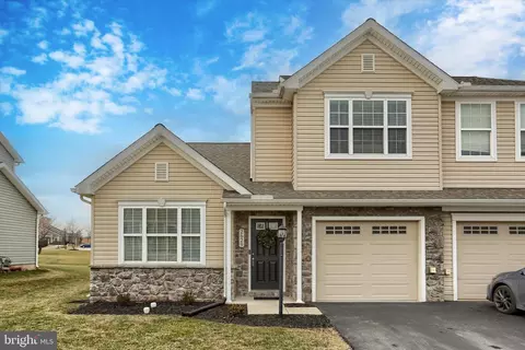 2629 Brownstone Dr, Dover, PA 17315