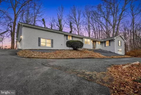 92 Byron Nelson Cir, Etters, PA 17319