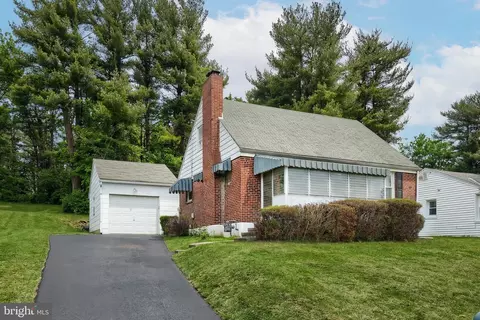 1339 Canterbury Ln, York, PA 17406