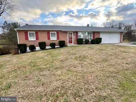 11 Church St, York, PA 17407