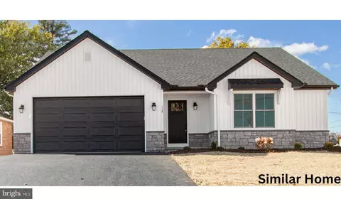 36 Claystone Rd #2, York, PA 17408