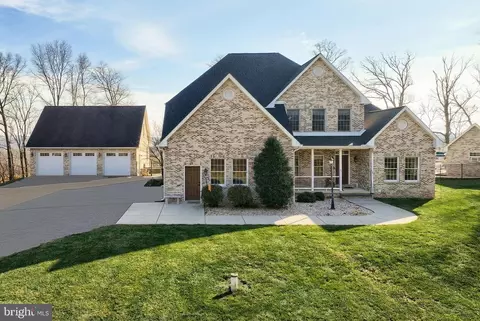 4440 Beards School Rd, Spring Grove, PA 17362