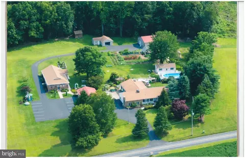 107 W Ridge Rd, Dillsburg, PA 17019
