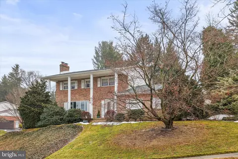 2940 Broxton Ln, York, PA 17402