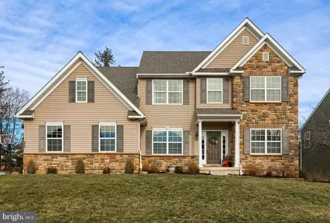 659 Crosslyn Dr, York, PA 17404