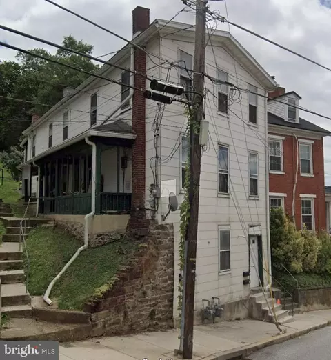 7 Church St, Glen Rock, PA 17327