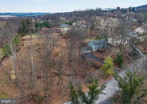11 Pine Tree Dr, New Cumberland, PA 17070