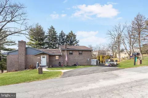 2276 Ridge Rd, York, PA 17406