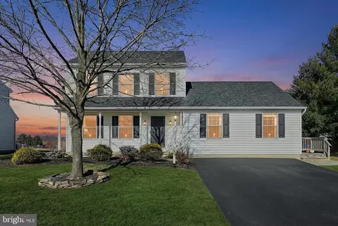 3703 Wheatland Dr, Dover, PA 17315