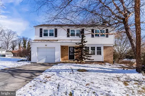 12 Hickory Pl, Camp Hill, PA 17011