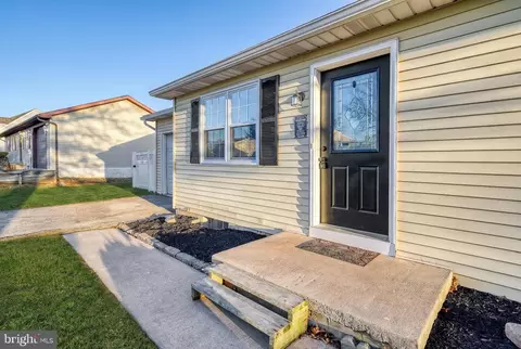 3330 E Pheasant Dr, Dover, PA 17315 photo 7