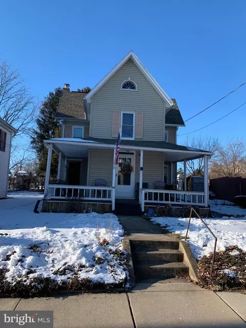 21 W Maple St, Wrightsville, PA 17368