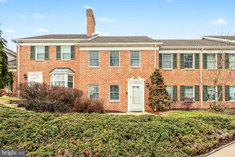 185 Wyntre Brooke Dr, York, PA 17403