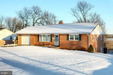 124 Ivy Dr, Red Lion, PA 17356