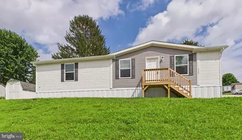 119 Chestnut Hill Dr, York, PA 17408