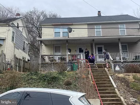 806 Chestnut St, Delta, PA 17314