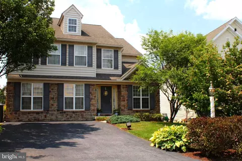 485 Thomas Armor Dr, Windsor, PA 17366